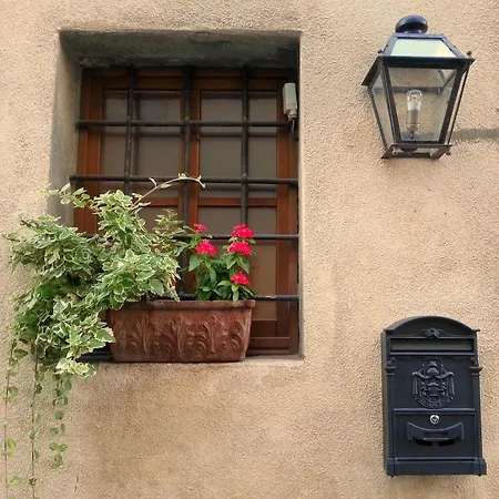 Antica Casa Naldi Holiday home Montecarlo
