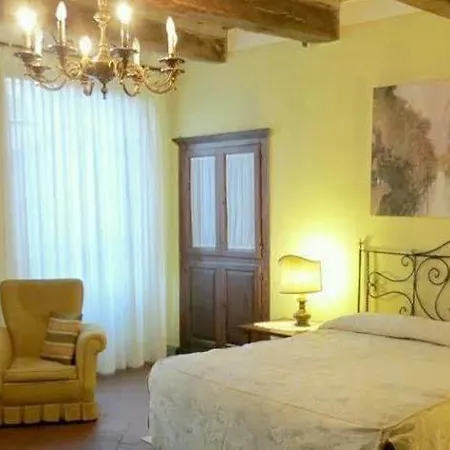 Antica Casa Naldi Montecarlo
