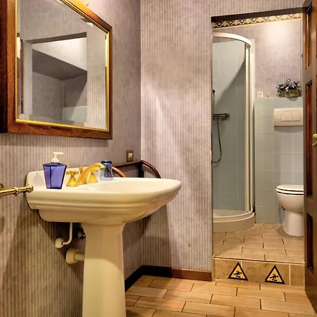 Antica Casa Naldi Holiday home Montecarlo